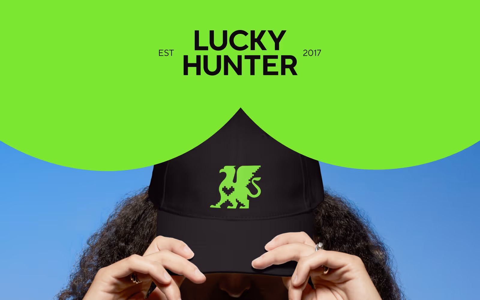 Lucky Hunter cap with the lion emblem